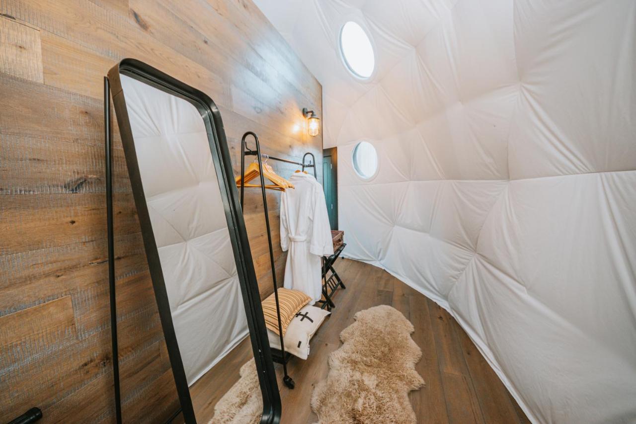 Отель Cross Hill Glamping Лейк-Хавеа Экстерьер фото